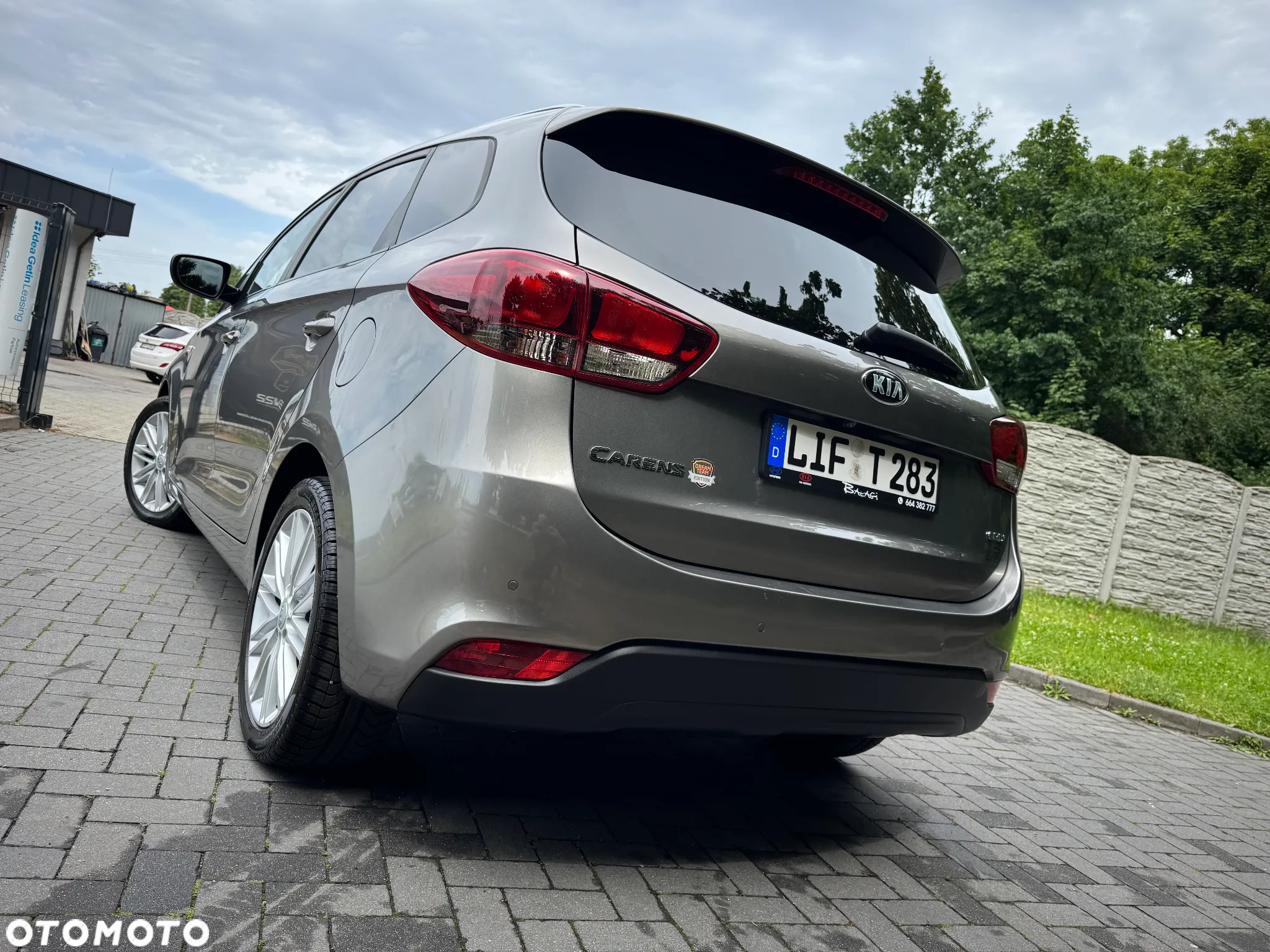 Kia Carens 1.7 CRDi 141 Dream-Team Edition - 18