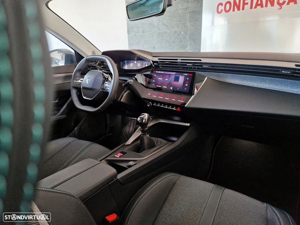 Peugeot 308 1.2 PureTech Allure - 16
