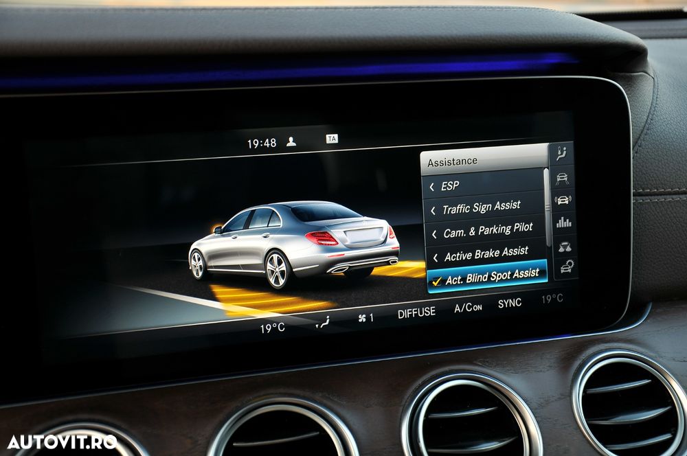 Mercedes-Benz E - 32