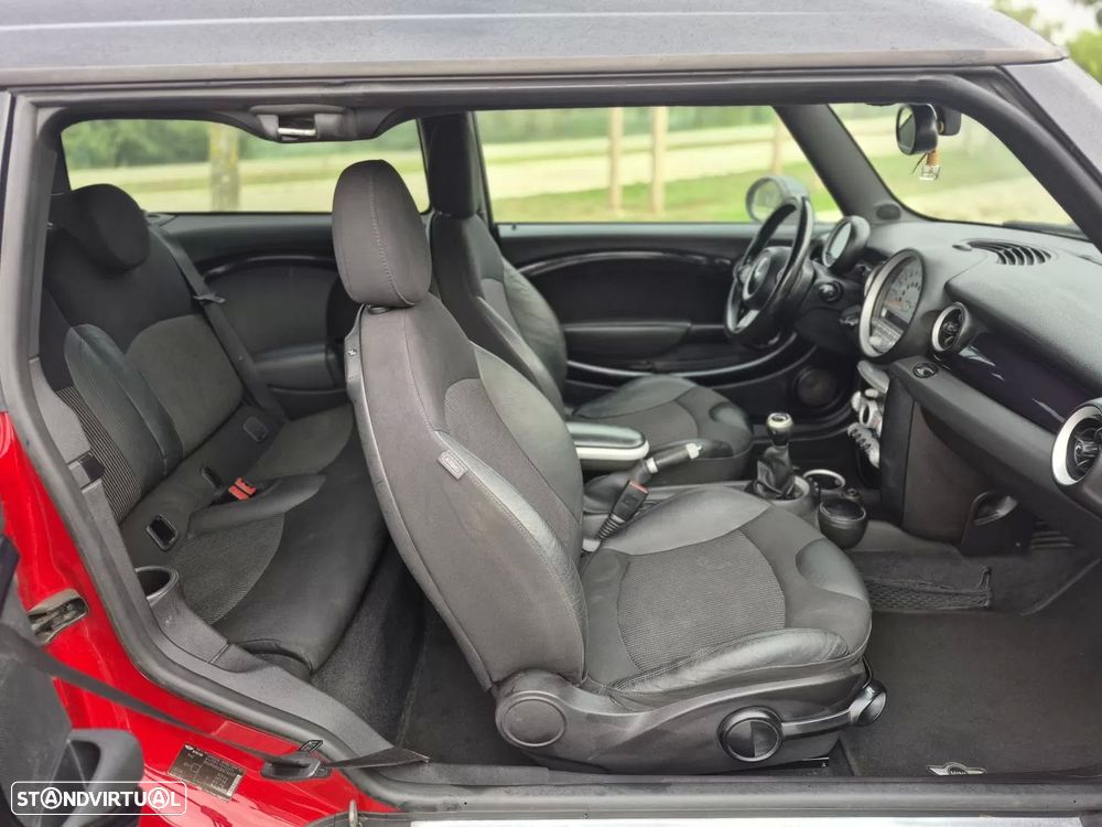 MINI Clubman Cooper D - 12