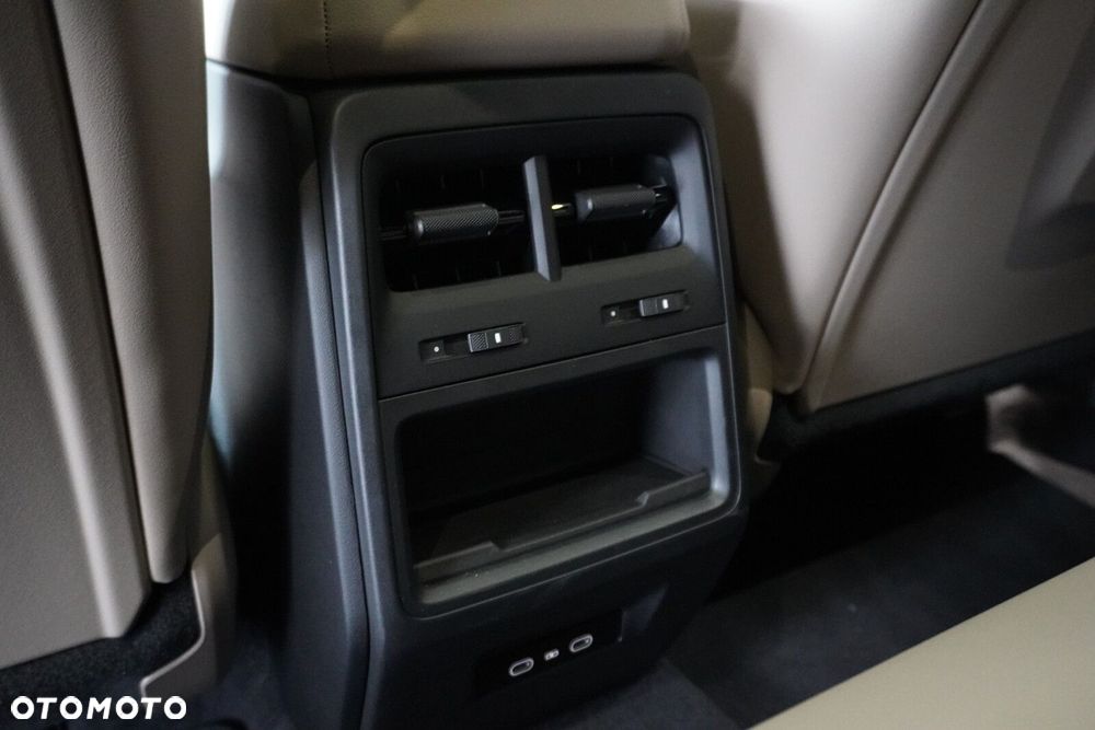 Porsche Macan - 26