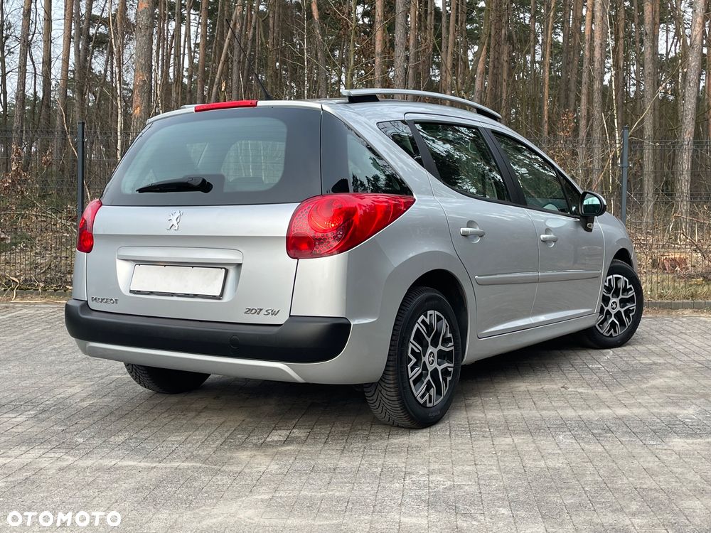 Peugeot 207 - 14