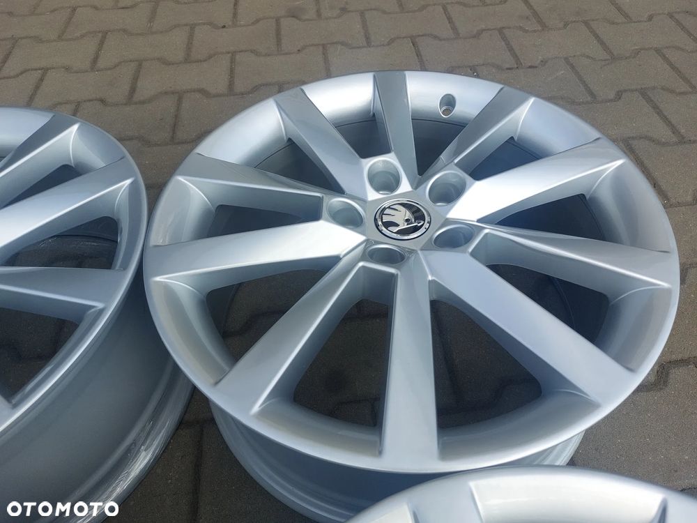 SKODA SUPERB FELGI ALUFELGI OE 5E0601025Q 7.5J ET51 R18 5X112 JAK NOWE - 7