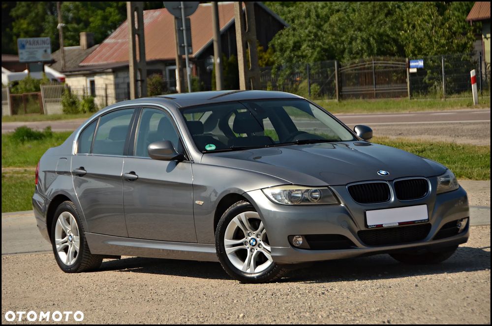 BMW Seria 3 318d - 15