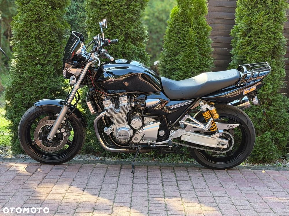 Yamaha XJR - 7