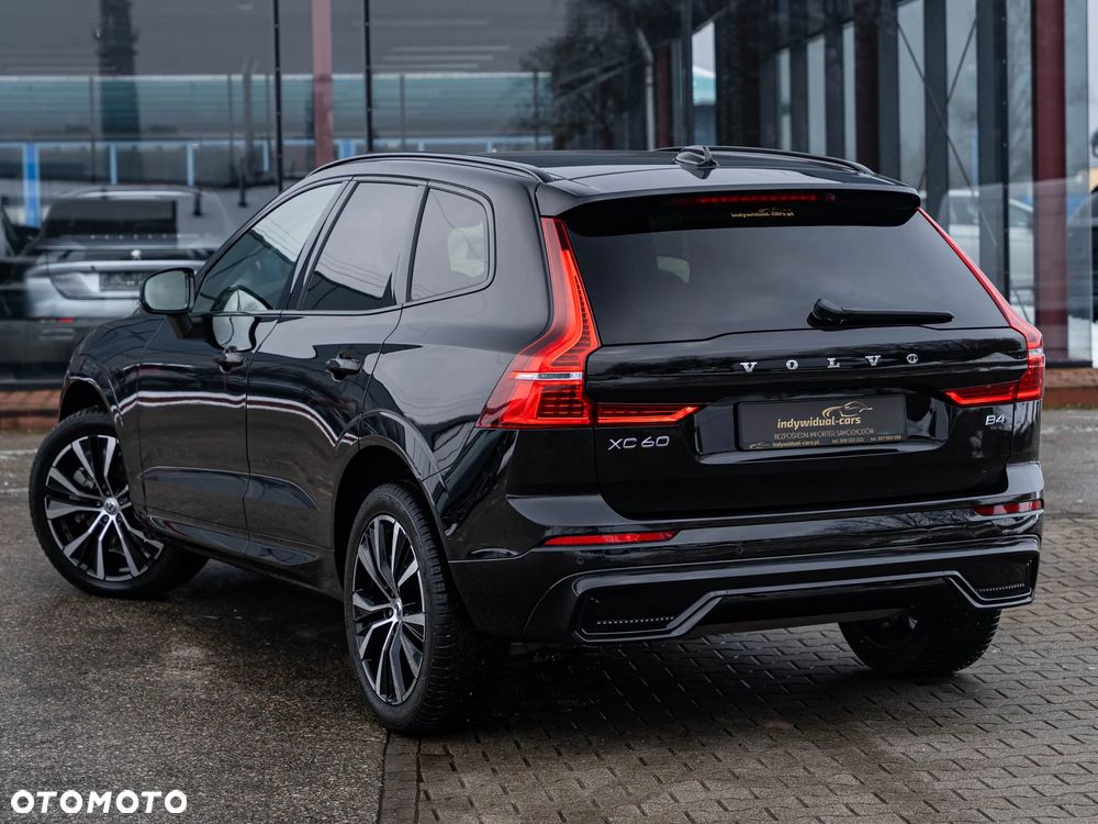 Volvo XC 60 B4 B Plus Dark - 5