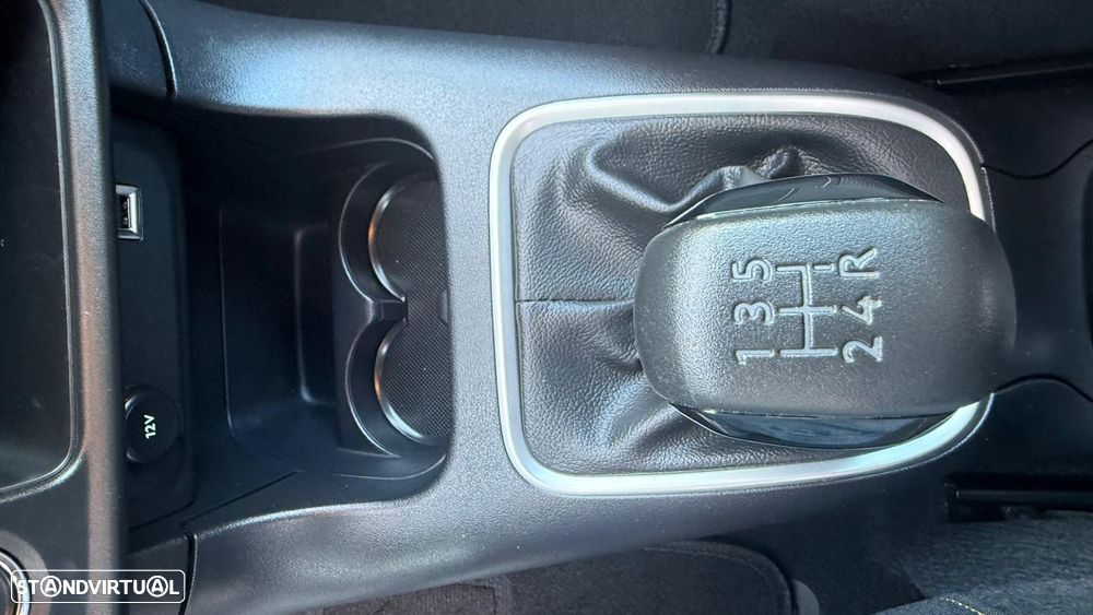 Citroën C3 1.2 PureTech Shine - 18