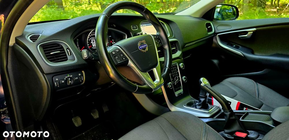 Volvo V40 Cross Country - 29