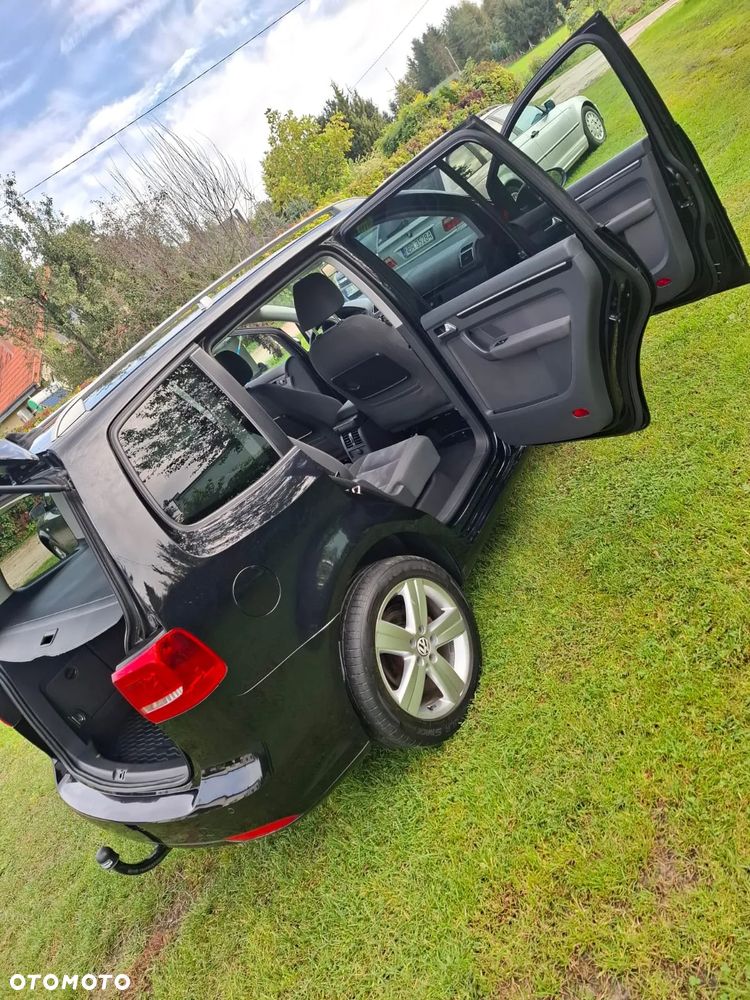 Volkswagen Touran - 37