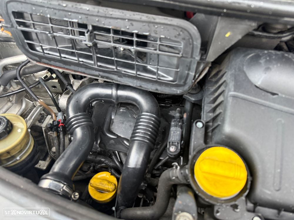 Renault Trafic 2.0 dCi 115 - 23