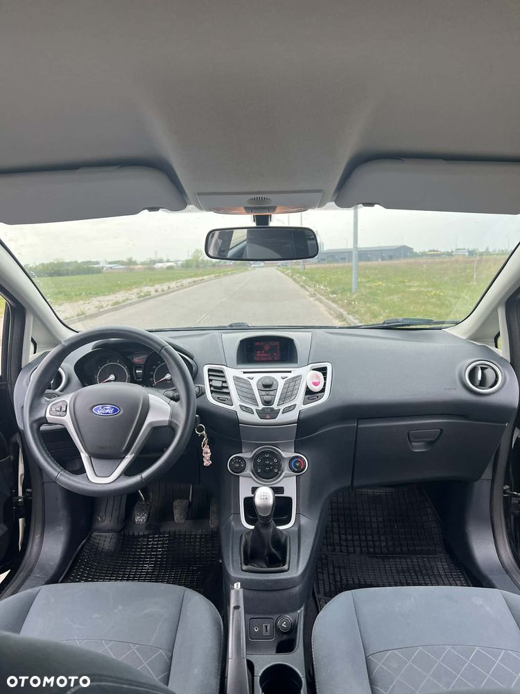 Ford Fiesta - 8