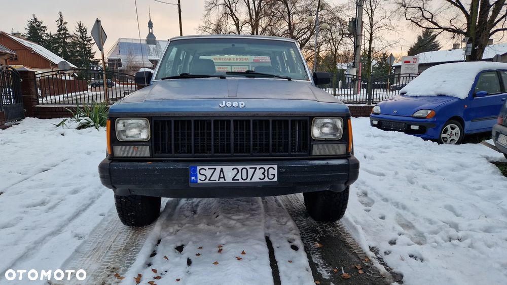 Jeep Cherokee - 2