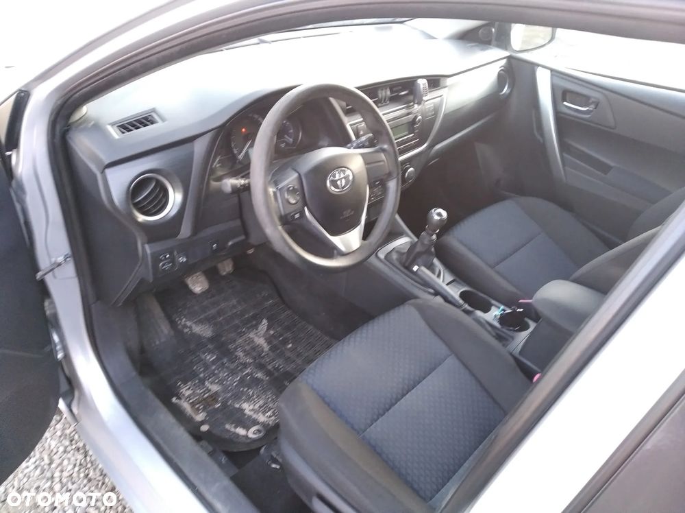 Toyota Auris 1.4 D-4D Life - 14