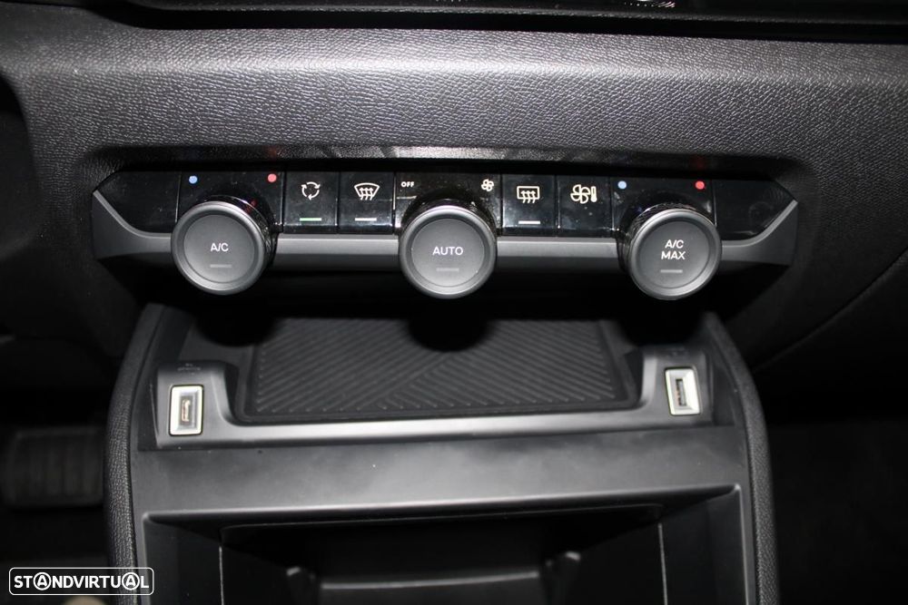 Citroën e-C4 X 54 kWh Autonomia Alargada Plus - 19