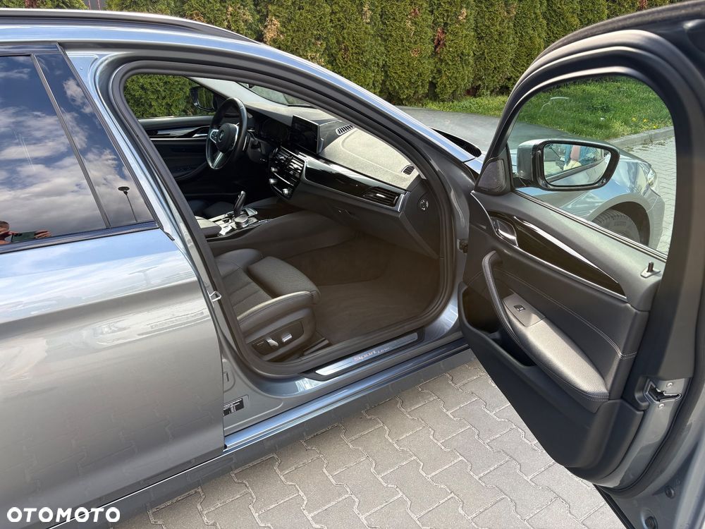 BMW Seria 5 520i Sport Line - 7