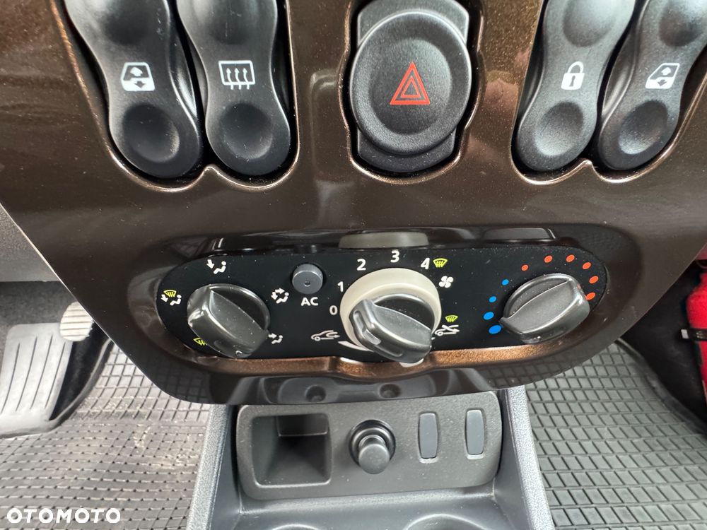 Dacia Duster 1.6 16V 105 4x2 Essentiel - 11