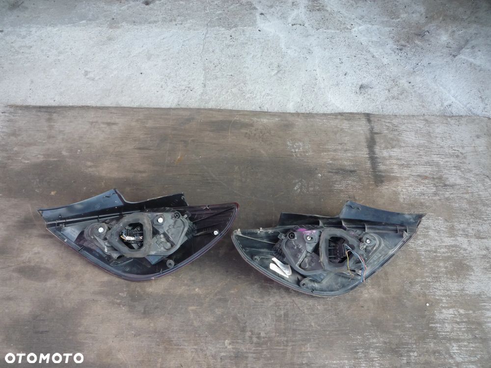 OPEL CORSA D 5D LAMPA TYLNA LEWA LUB PRAWA - 2