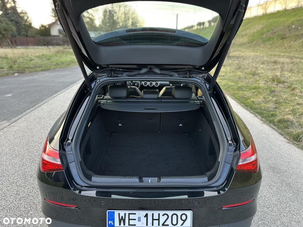 Mercedes-Benz CLA 180 7G-DCT - 21
