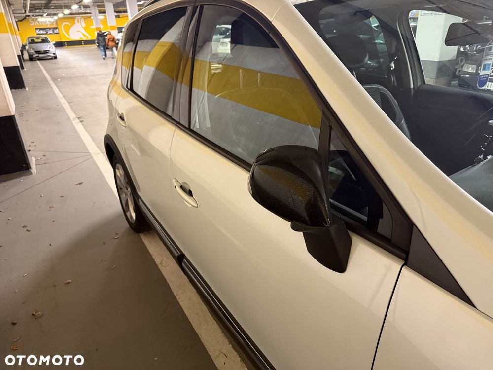 Renault Scenic Energy dCi 130 Euro 6 S&S Xmod Bose Edition - 17
