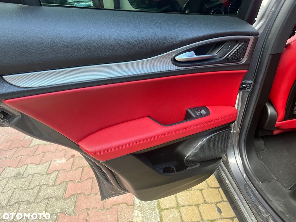 Alfa Romeo Stelvio 2.0 Turbo TI Q4 - 26