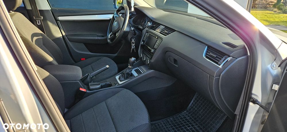 Skoda Octavia 1.6 TDI Drive DSG - 12