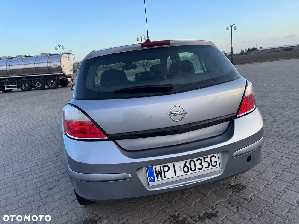 Opel Astra 1.9 CDTI Enjoy - 3