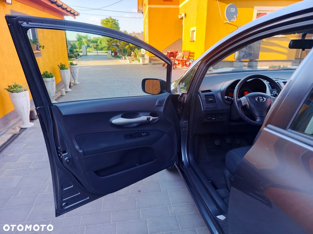 Toyota Auris 1.4 VVT-i Terra - 15
