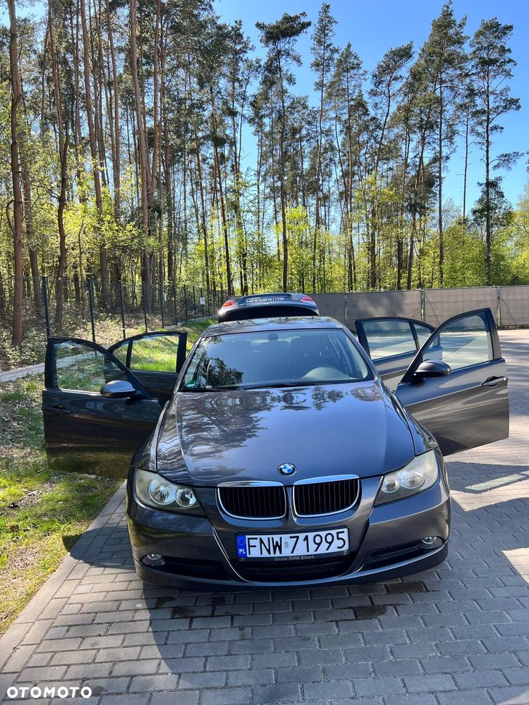 BMW Seria 3 318i - 11