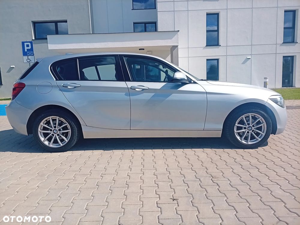 BMW Seria 1 116d Sport Line - 7