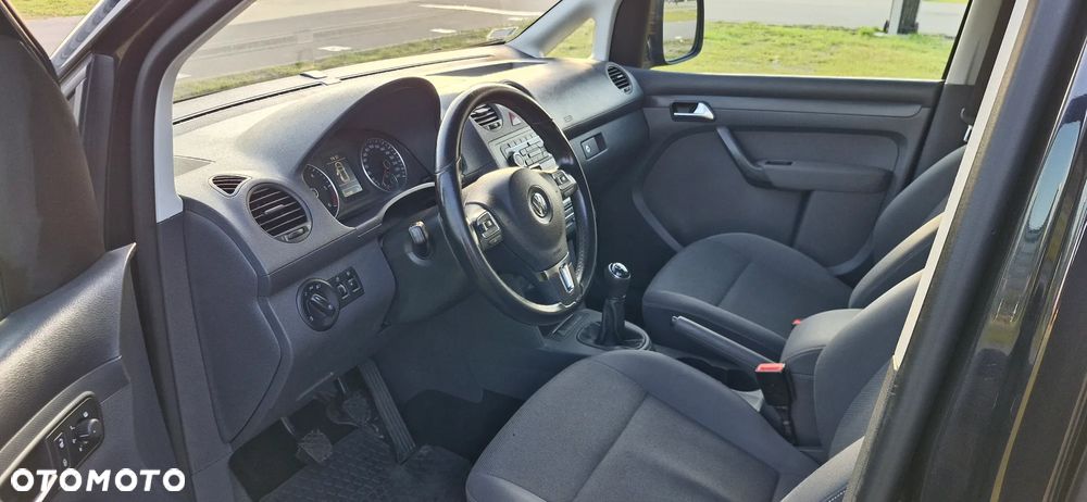 Volkswagen California - 38