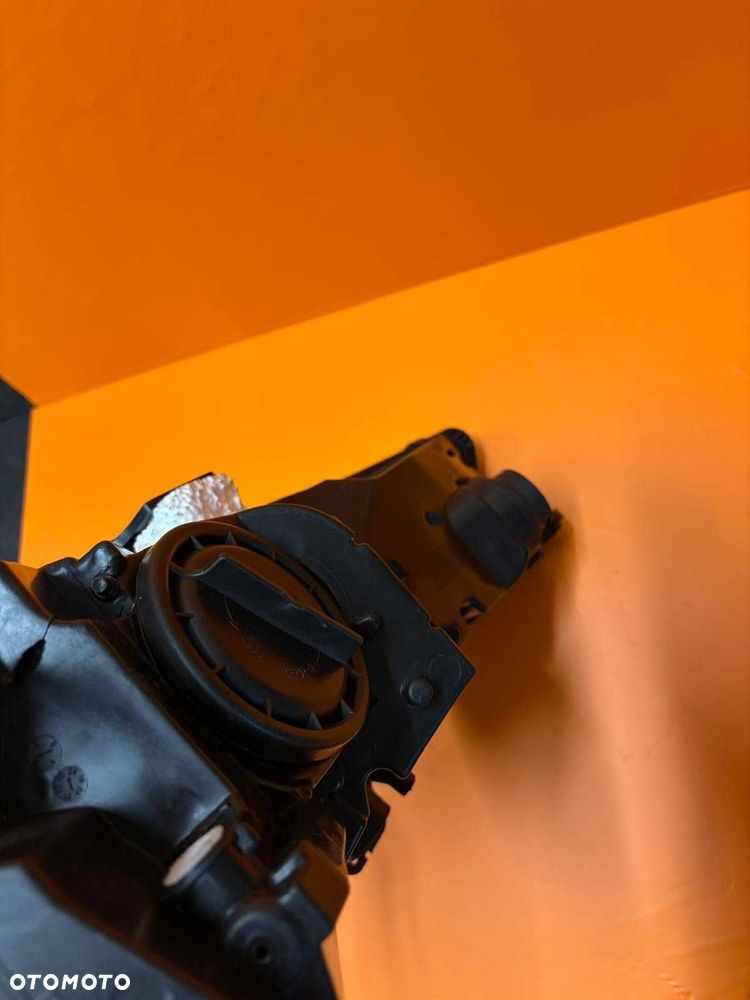 Lampa Lewa Reflertor Lewy Audi A4 B9 bi xenon + Led Dzienny EU - 11