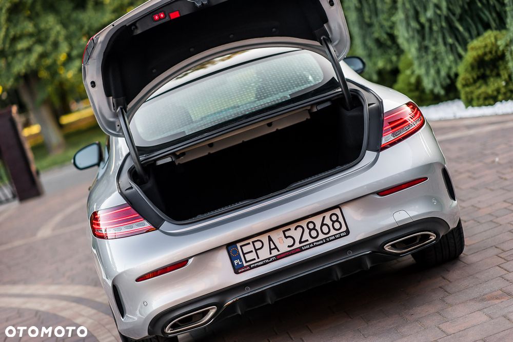 Mercedes-Benz Klasa C 300 9G-TRONIC - 10