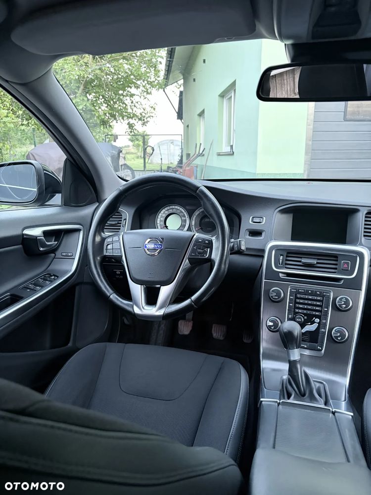 Volvo V60 D3 Summum - 15