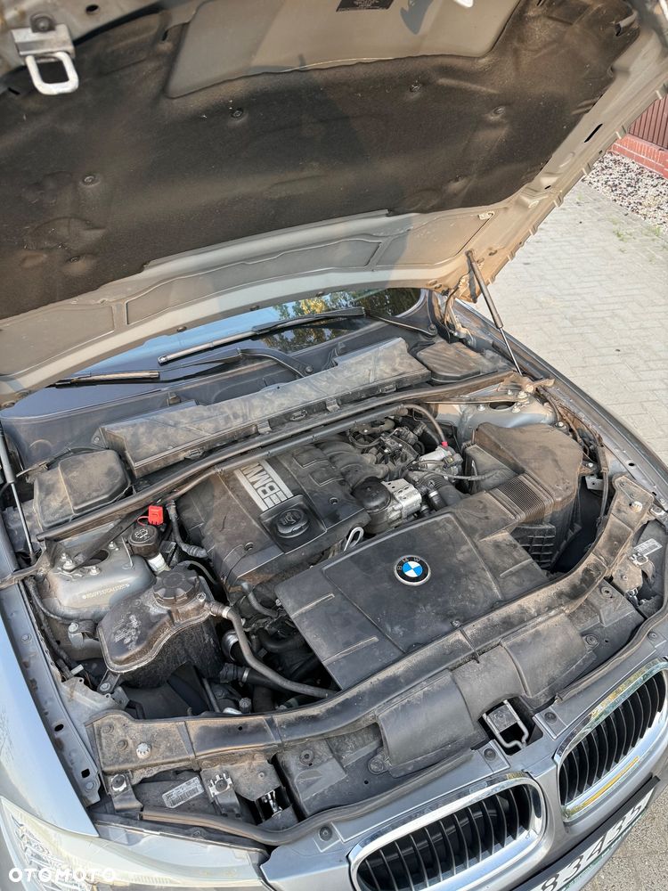 BMW Seria 3 318i - 7