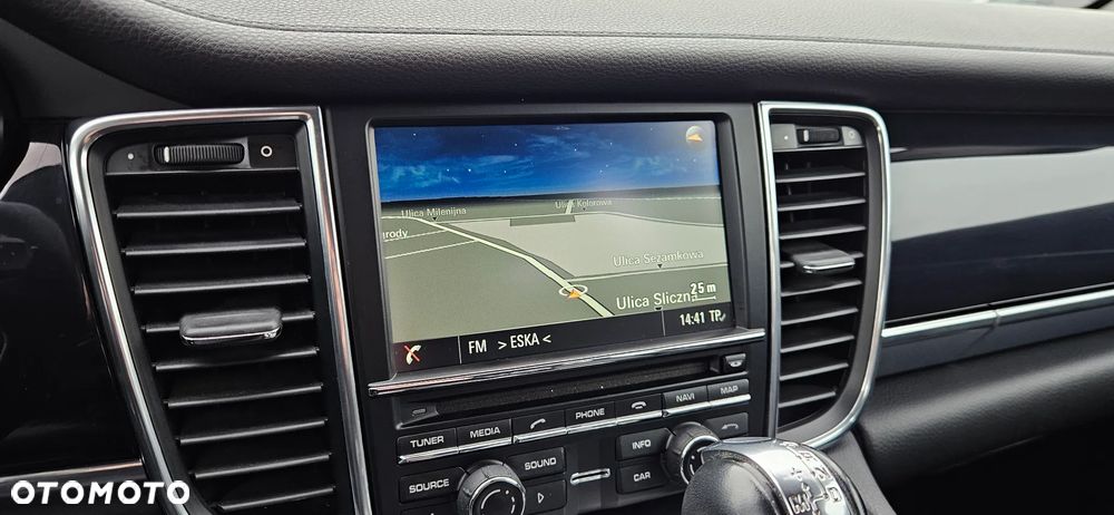 Porsche Panamera - 31