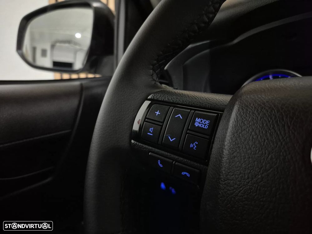 Toyota Hilux 2.4D-4D - 2018 - 137.000KM | GARANTIA | NACIONAL - 3 LUG - 24