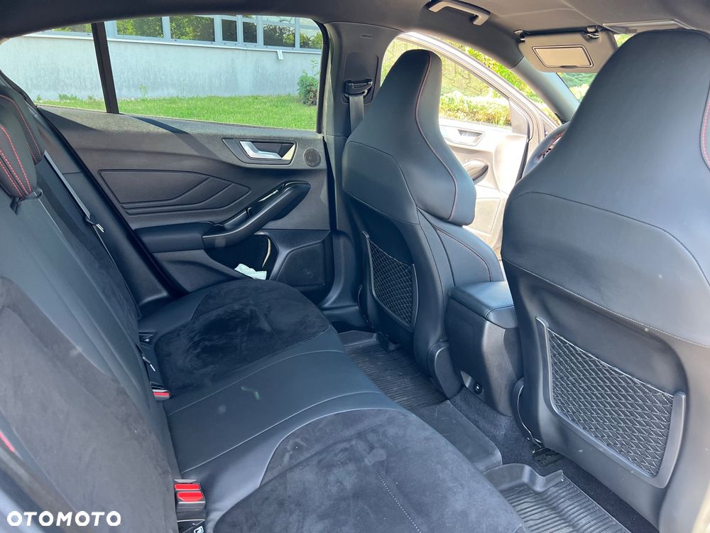 Ford Focus 2.3 EcoBoost ST X - 8