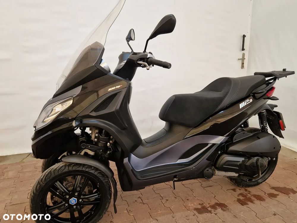 Piaggio MP-3 - 4