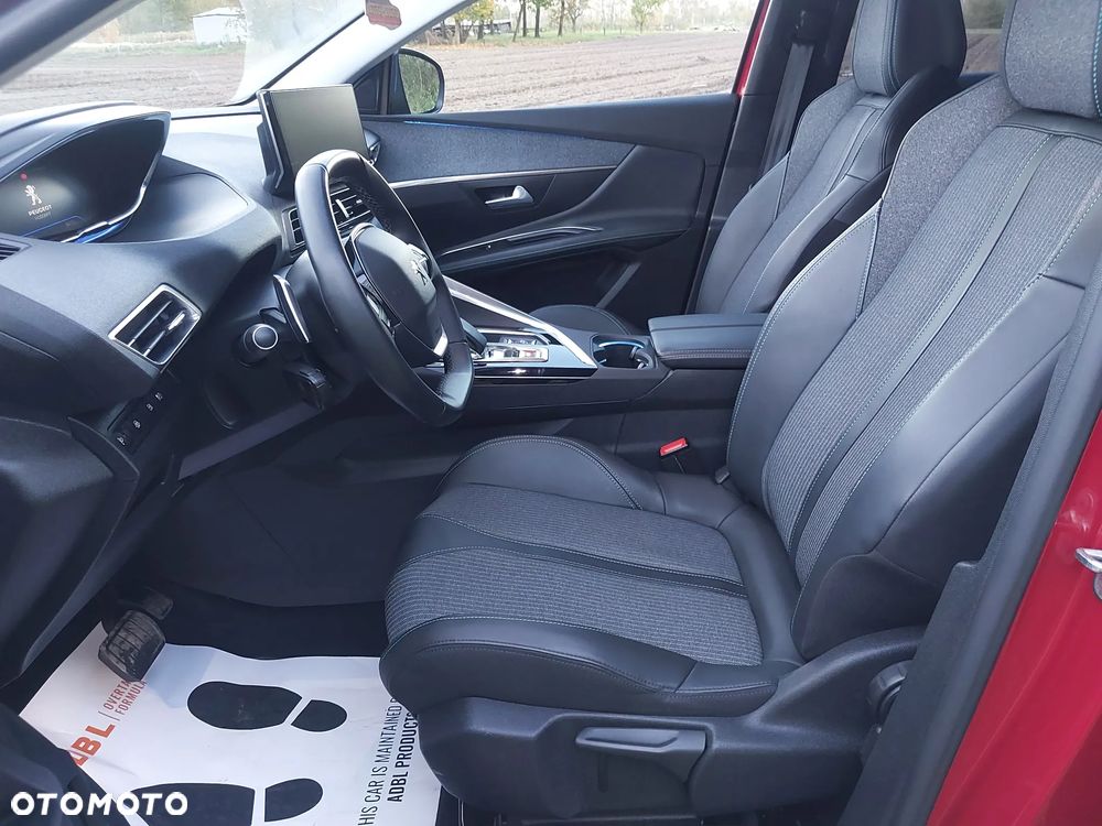 Peugeot 3008 1.6 PureTech HYbrid Allure S&S EAT8 - 11