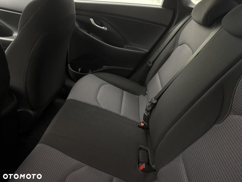 Hyundai i30 1.5 DPI Classic + - 20