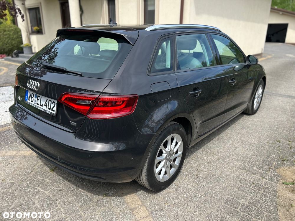Audi A3 Sportback 1.6 TDI Attraction - 8
