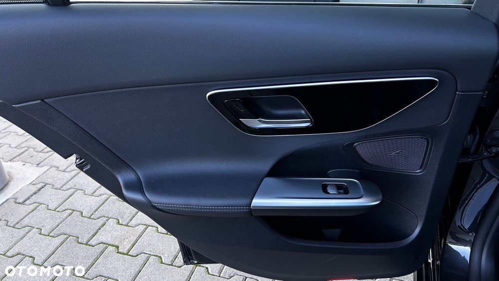 Mercedes-Benz Klasa C 180 mHEV Avantgarde - 25