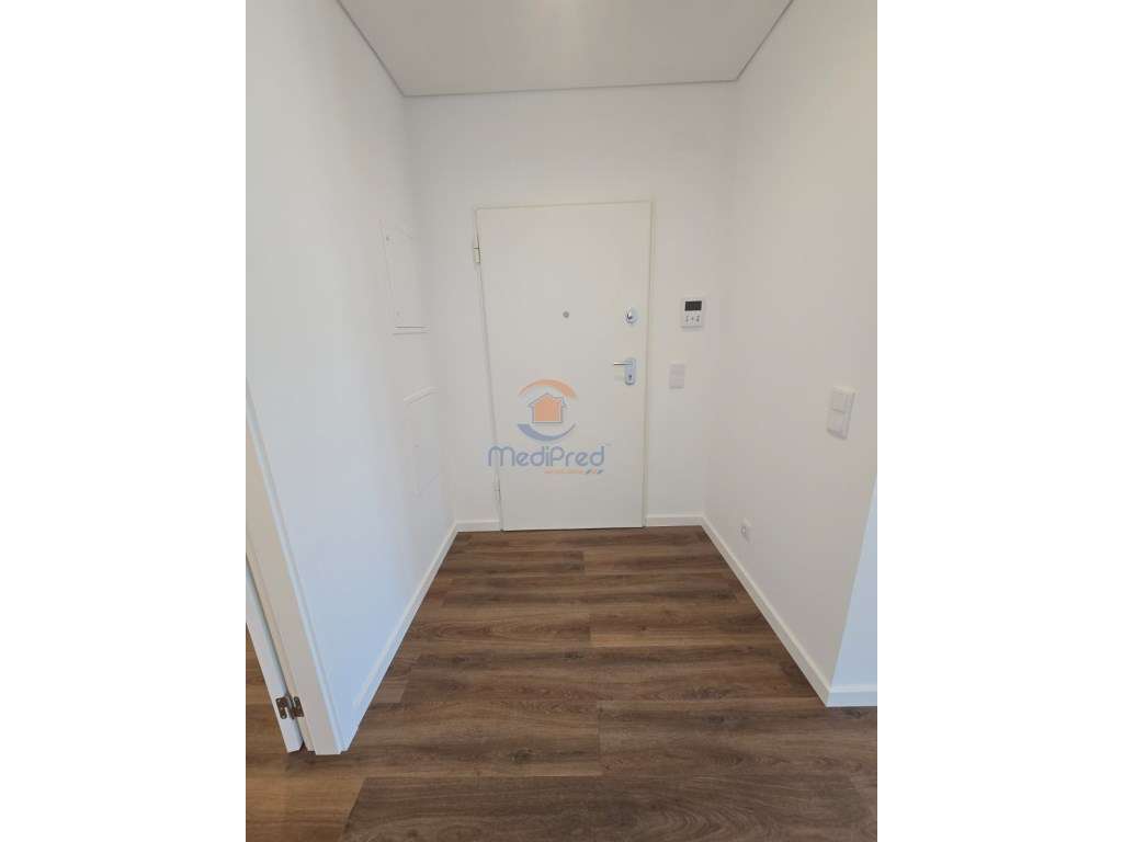 Apartamento T4 NOVO com BOX, 1 Parqueamento e Arrecadação | Caneças... - Grande imagem: 2/37