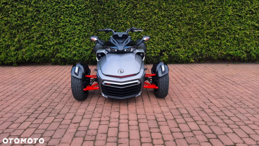 Can-Am Spyder - 8