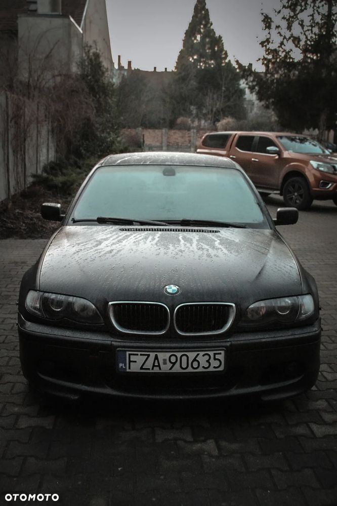 BMW Seria 3 325i - 3