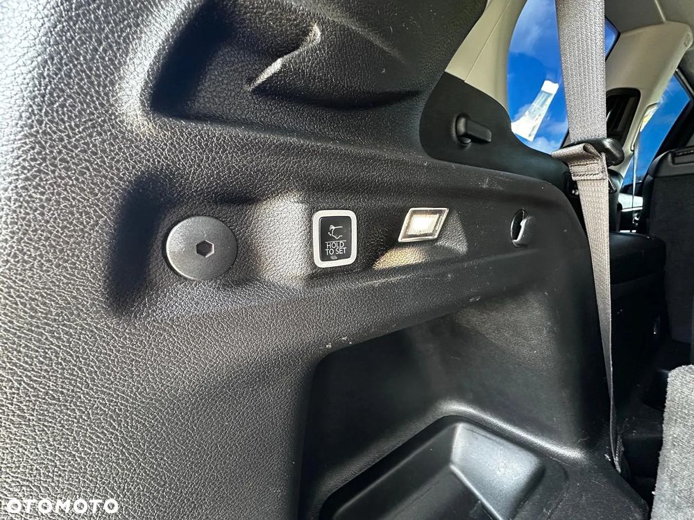 Jeep Grand Cherokee - 35