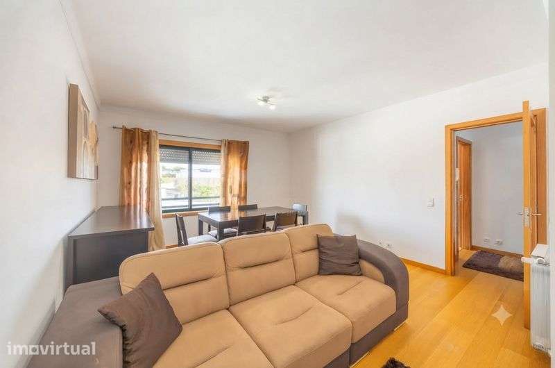 T2 Duplex com Terraço de 24,80 m² e Box Fechada — Vilar do Paraíso - Grande imagem: 5/12