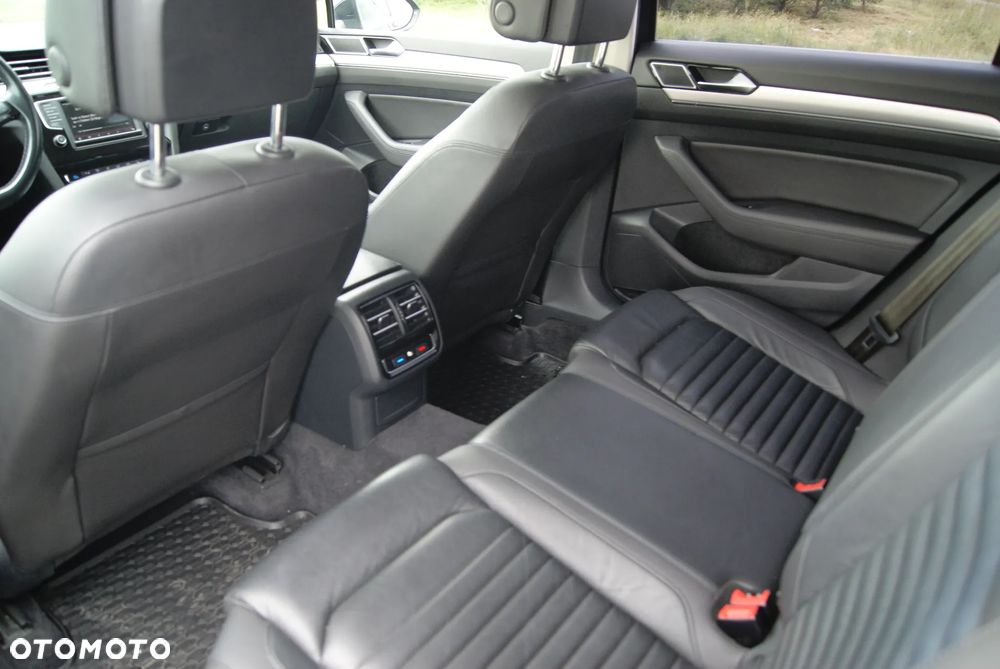 Volkswagen Passat 2.0 TDI (BlueMotion Technology) DSG Highline - 22