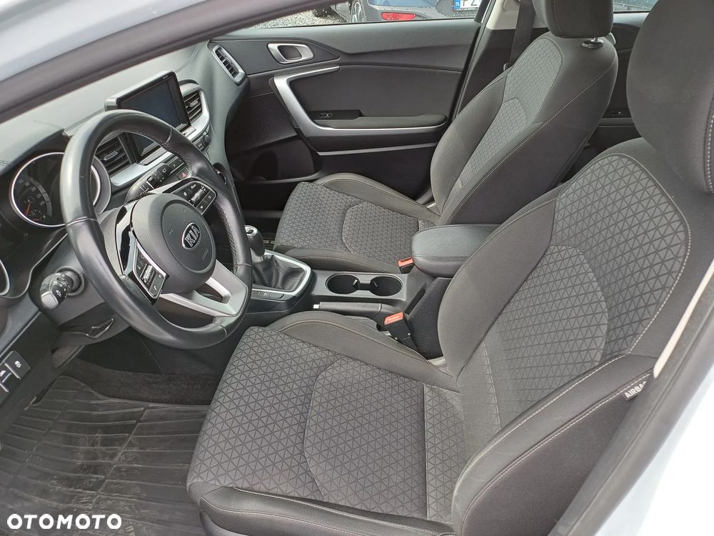 Kia Ceed 1.4 M - 12