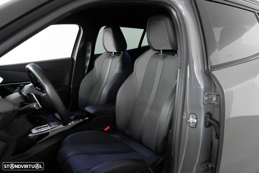 Peugeot 2008 1.2 PureTech GT Line EAT8 - 8